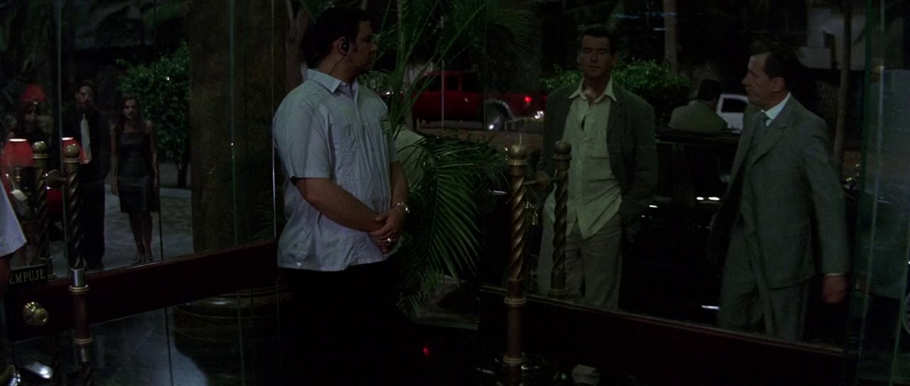 The Tailor of Panama (2001) BluRay Hindi + Tam + Eng 720p x264 AVC AAC 2.0 ESub.mkv.0000